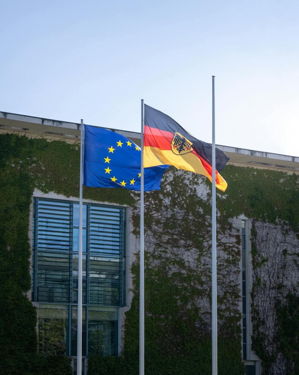 Maximilian Pohler, OB-Kandidat der CDU Braunschweig, begrüßt EU-Einigung zu Rückführungszentren: „Braunschweig braucht eine Migrationspolitik mit Humanität, Steuerung und klaren Regeln. Das Projekt ´Sicherer Hafen´ muss umgehend beendet werden.“ 